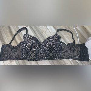 Victoria Secret Corset style lace overlay Bra, Size 34 B Barely worn